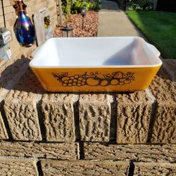 Vintage Old Orchard #503 Casserole 1.5 Qt , PYREX