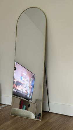 Full Body Mirror Stand Golden