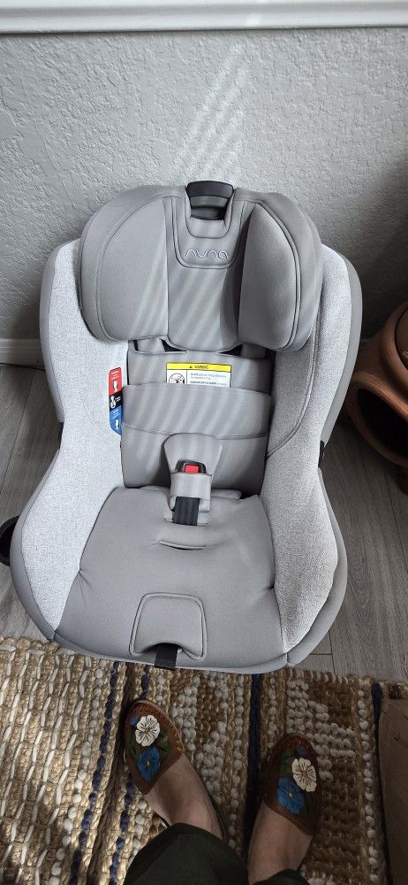 Nuna RAVA Flame Car Seat