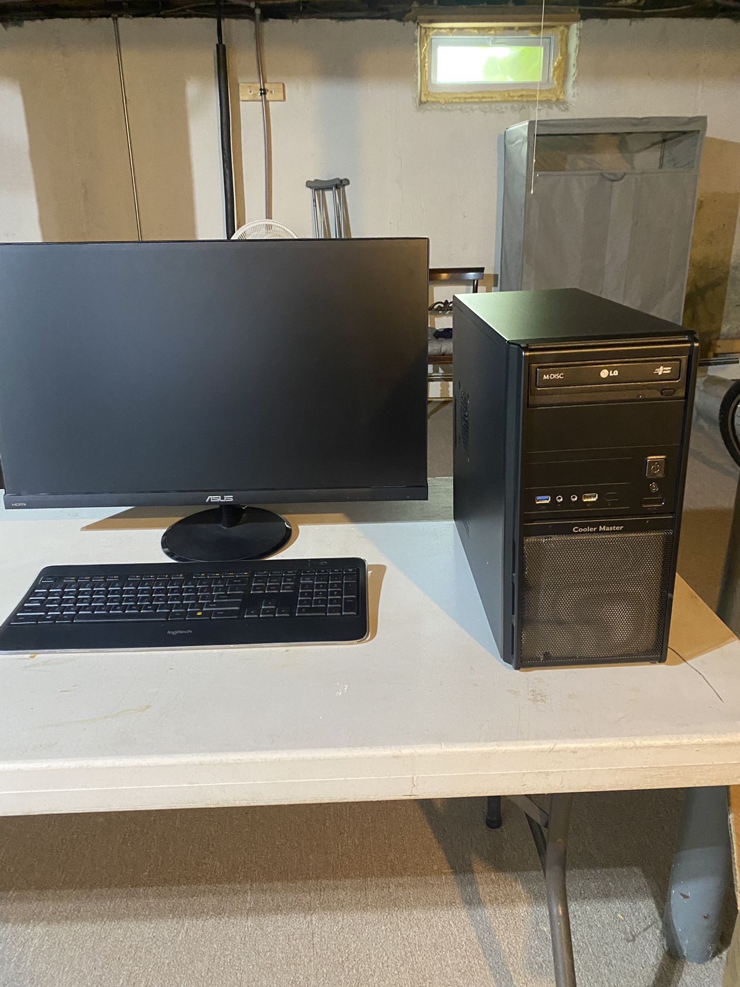 desktop computer setup
