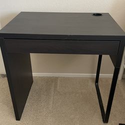 IKEA Micke Desk – Black-Brown – Great Condition!