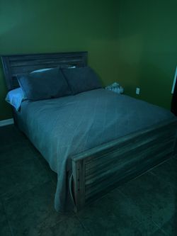 Almost New Full Size Bed