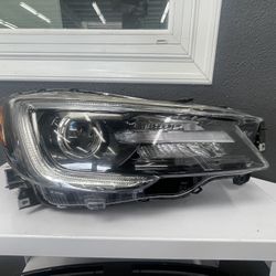 SUBARU OEM LEGACY OUTBACK RIGHT HEADLIGHT 