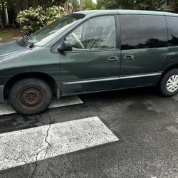 1996 Plymouth Voyager