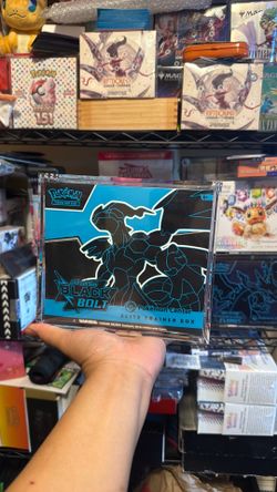 Black bolt Pokemon center etb