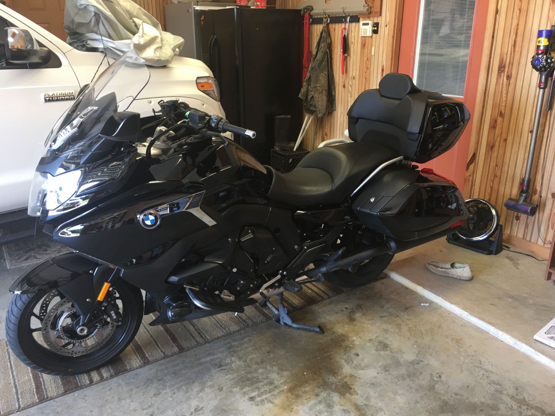 2018 BMW K1600B Motorcycle Mint Condition