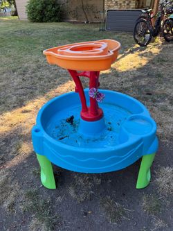 Free: toddler water table