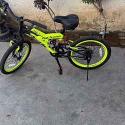 Boys Avigo Bike 