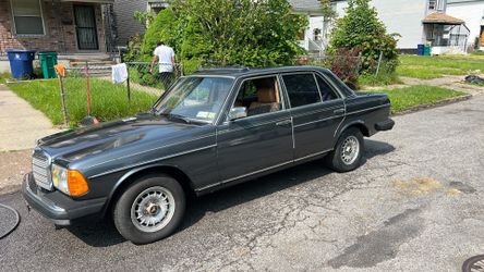 1985 Mercedes-Benz 300