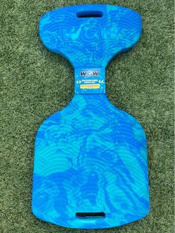 "WOW" Pool seat (BRAND NEW!)￼