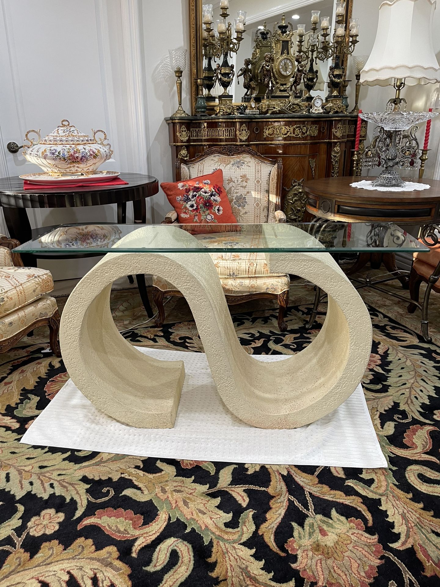 Beautiful Postmodern Travertine Console Table 1970’s🌷