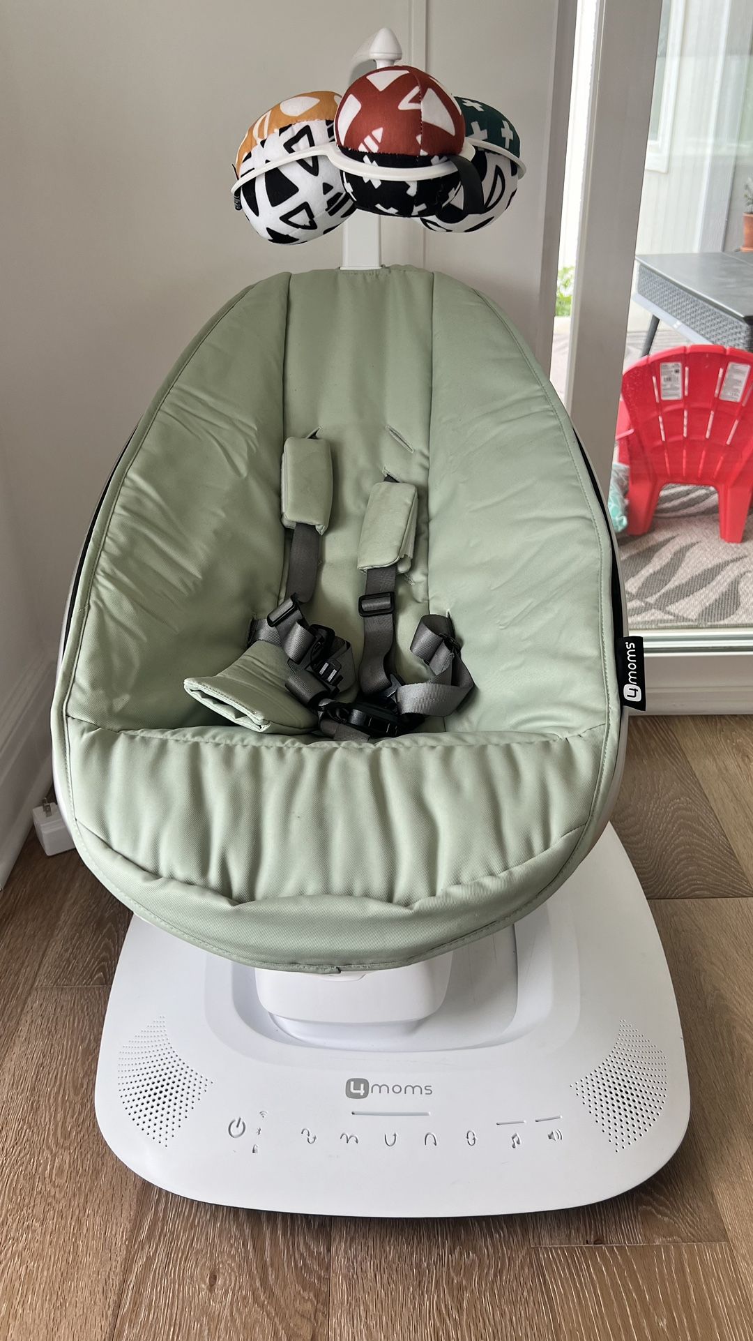 4mom’s Baby Rocker & Swing
