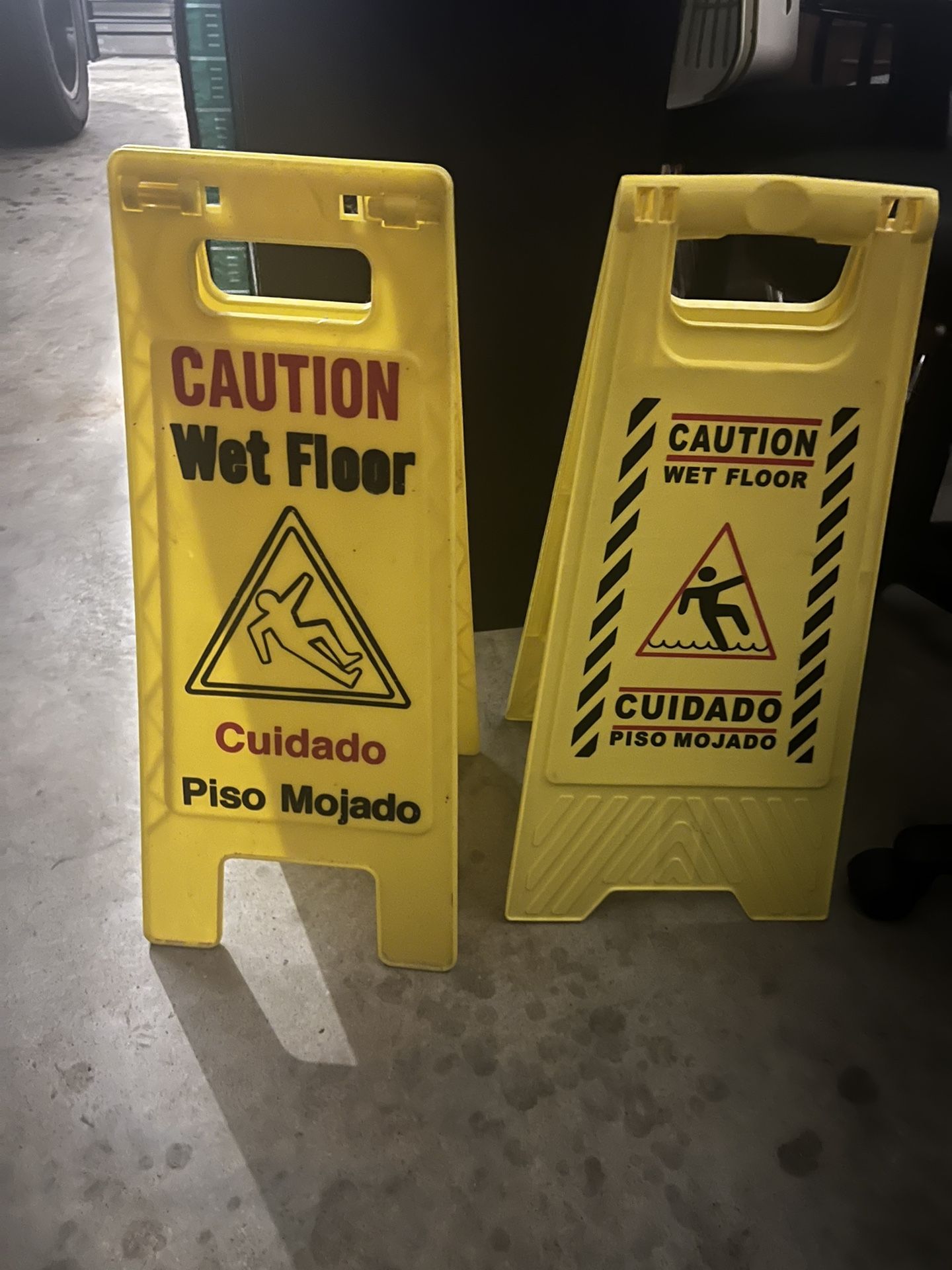 Caution wet sign
