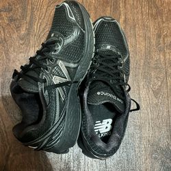 NEW BALANCE Men 860 V2 Black Running Shoes 
