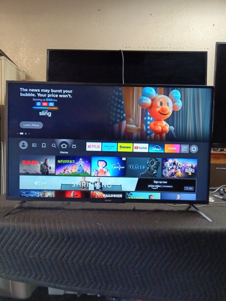 50 inch fire tv 4k smart tv beautiful tv comes with remote contro shows great image works perfect guaranteed