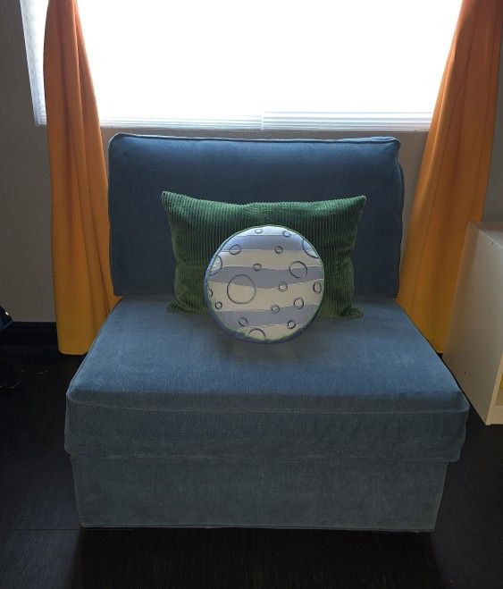 NEW Ikea Kivik Tallmyra Blue Sleeper Sofa Convertible Pullout Hide-A-Bed Overstuffed Chair