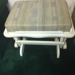 Ottoman White With Grey Detachable Cushion 