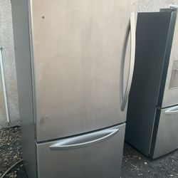 Botton Freezer 33w