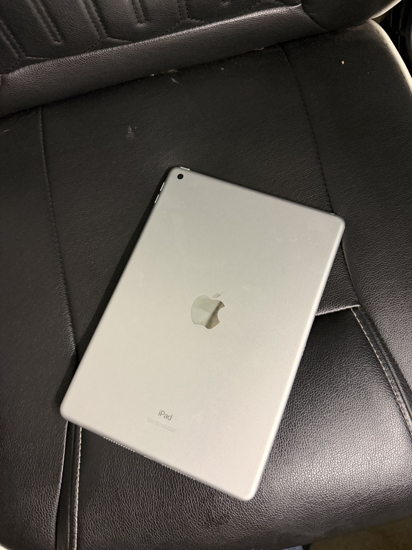 Apple Ipad 8th Gen 32GB Wi-fi