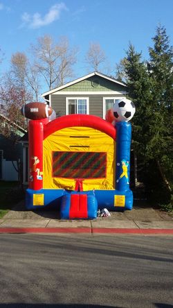 Bouncy house ( all day 140) hablo español