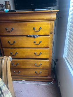 Dresser drawer
