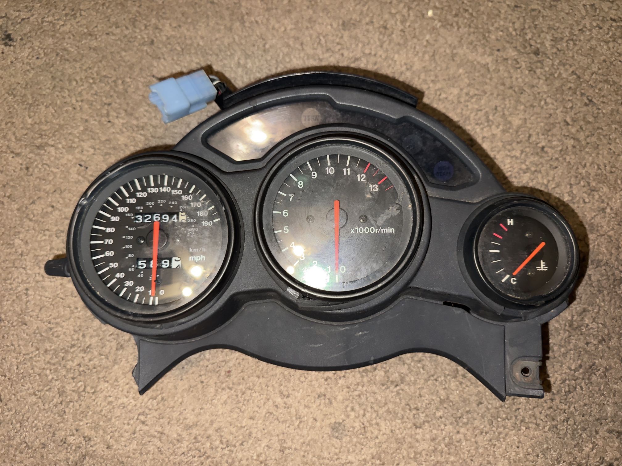 1995 Suzuki RF 900 Gauges Cluster Tachometer Speedometer
