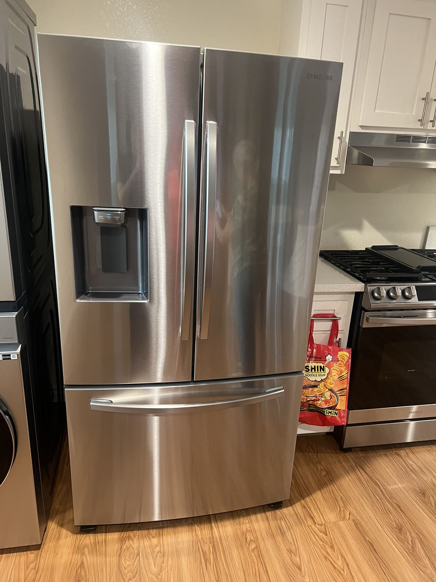 SAMSUNG Refrigerator