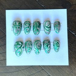 Nails-hand painted 