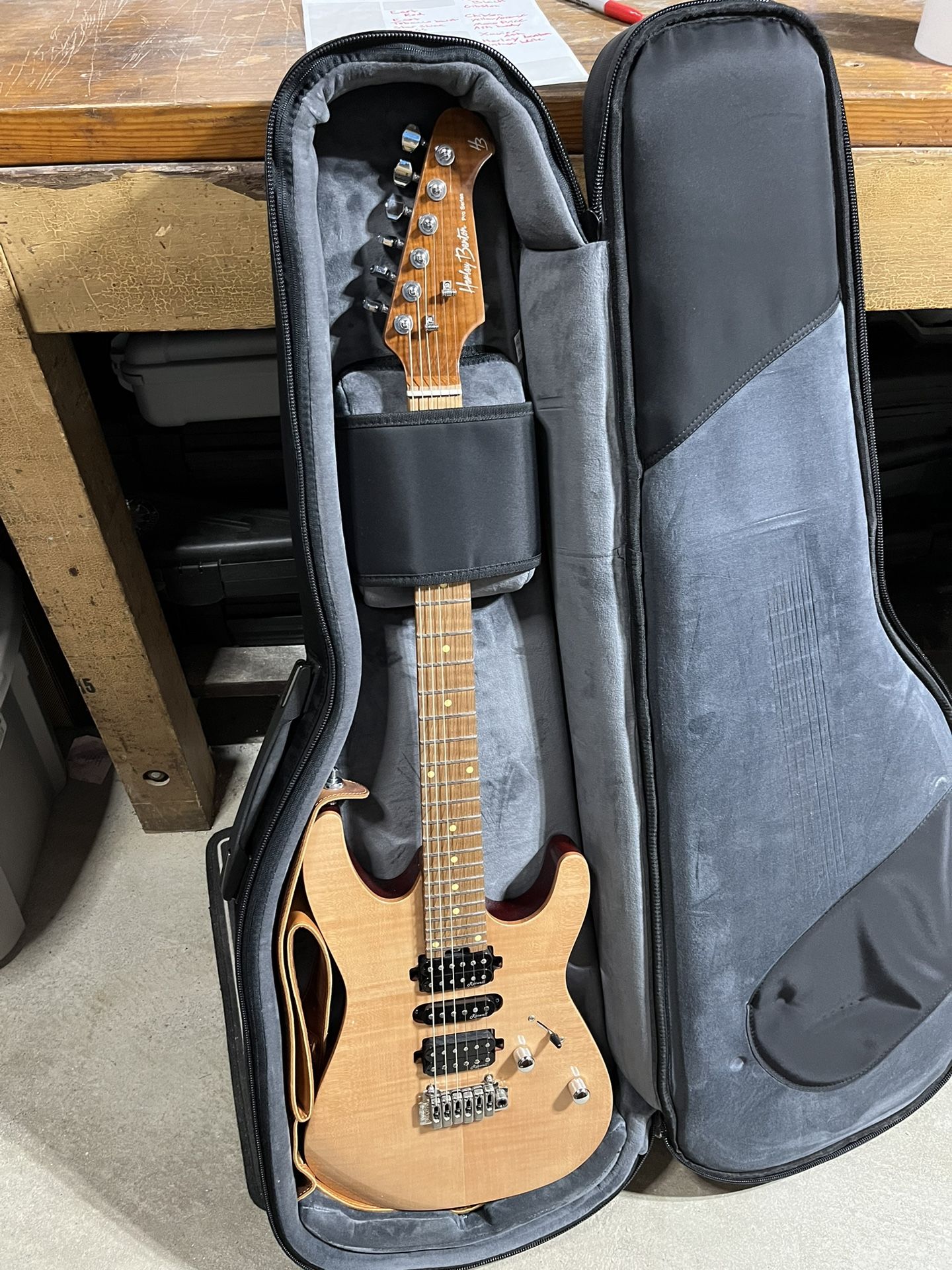 Harley Benton Super Strat