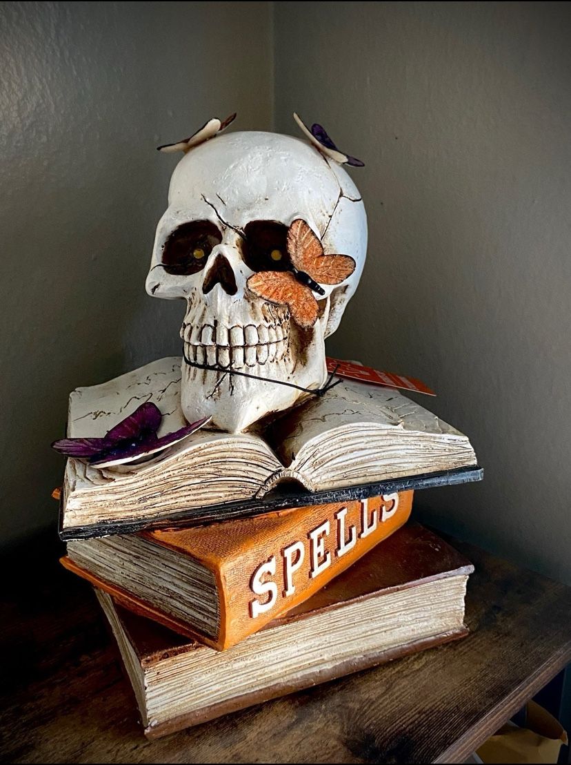 LED Light Halloween Skull Figurine Statue Spell Book Decor New