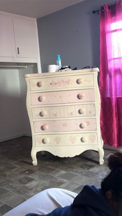 Dresser