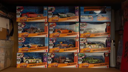 Hot Wheels Pullback Car