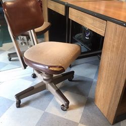 1940’s 1950’s Vintage Desk Chair on original casters
