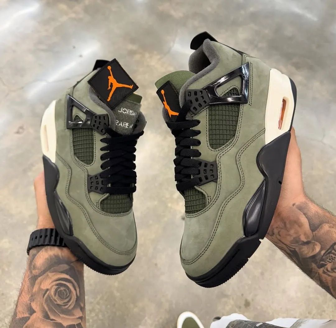 Undefeated Jordan 4
