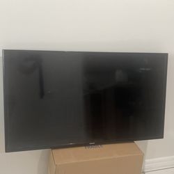 40” TV