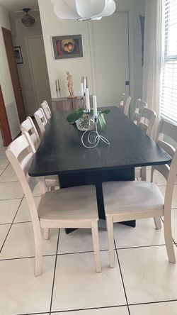 Dinner table set of 8