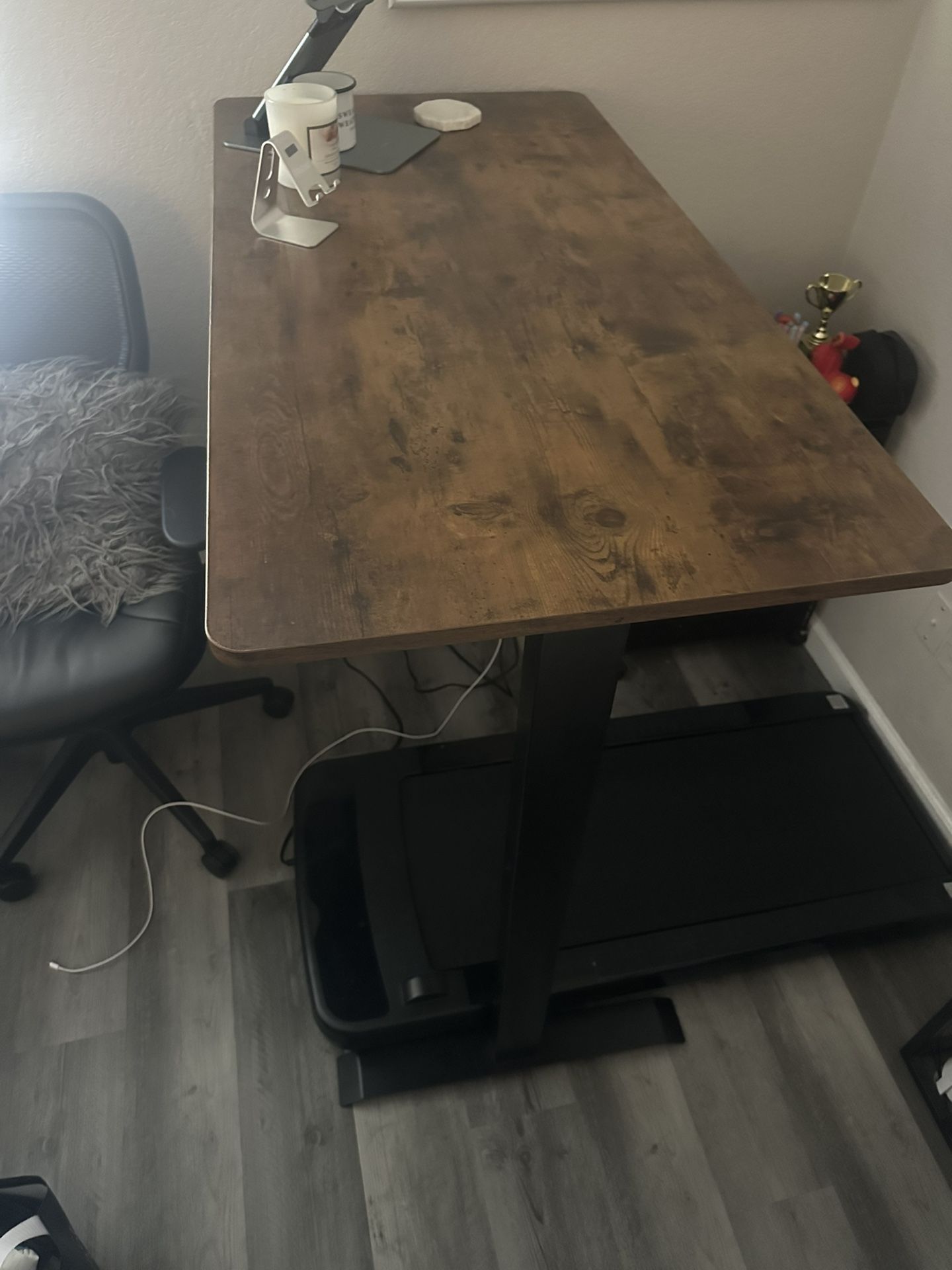 Adjustable Standing Desk