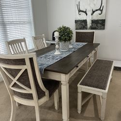 Dining set