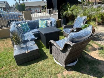 Patio furniture set outdoor new in the box