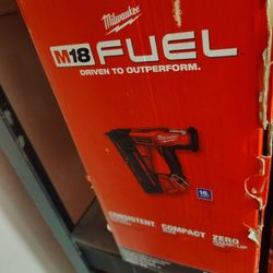 Milwaukee Fuel 16 Ga Finish Nailer
