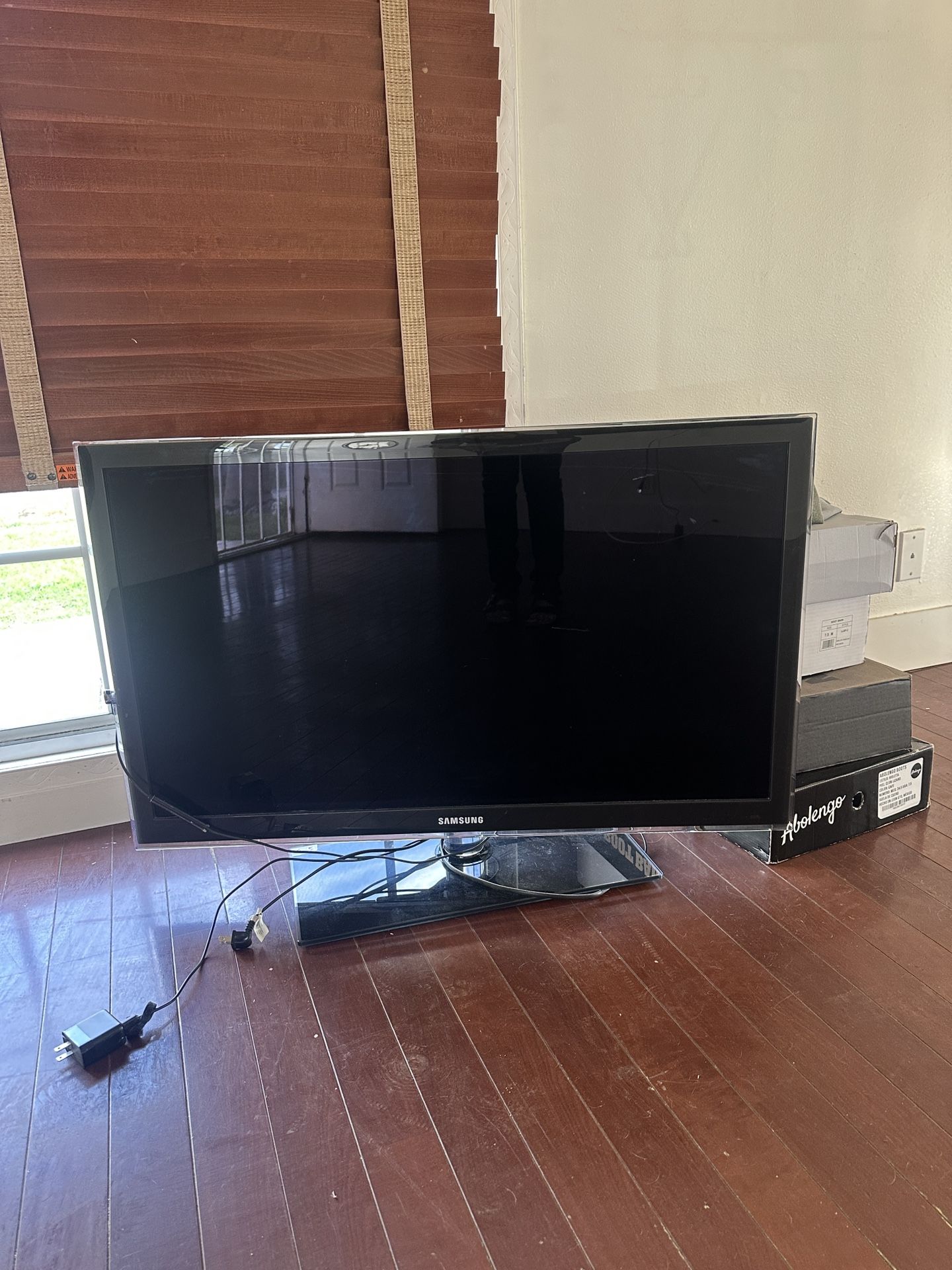 Samsung 40” TV