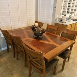 Dining Set /side Board 