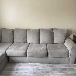 🚚 FREE DELIVERY! Beautiful Beige Sectional Couch For Sale!