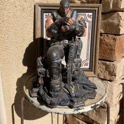 Gears Of War Statue Of Marcus Fenix