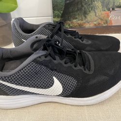 Nike - Men Size 10