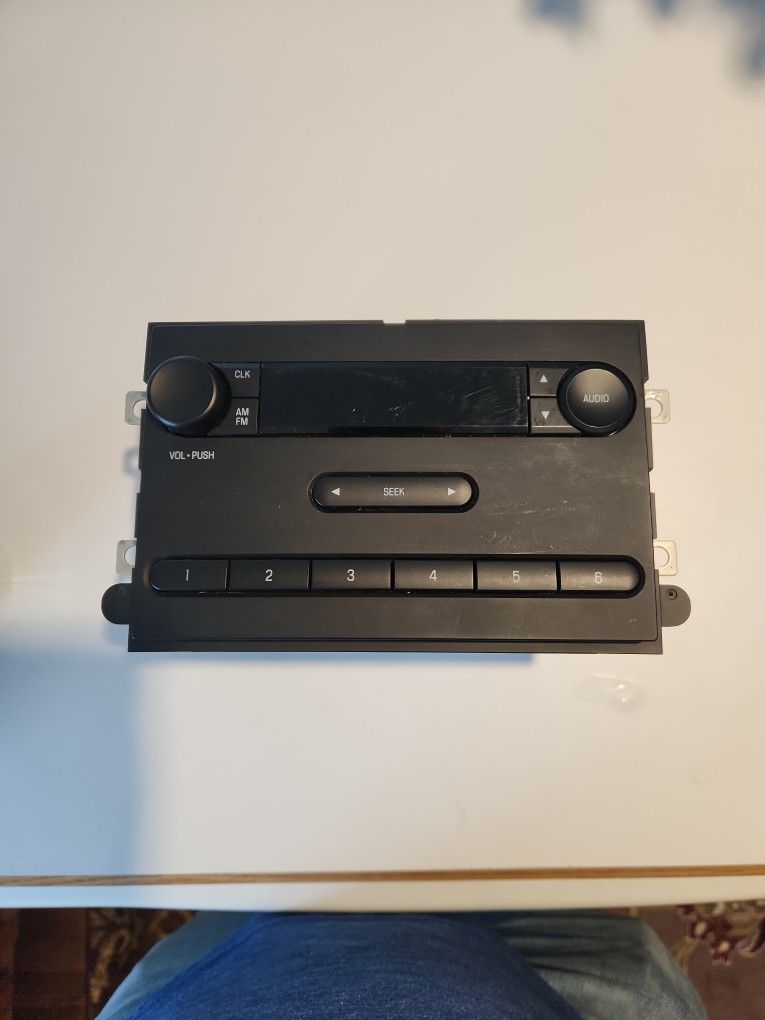 2012 Ford Radio