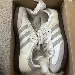 gray and white sambas OG WOMANS 