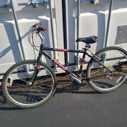 Trek 800 Mountain Bike 
