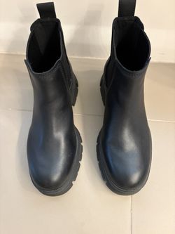 Ugg Sheldon Waterproof Boots Size 8