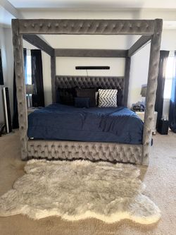 Canopy Bed Gray King bed